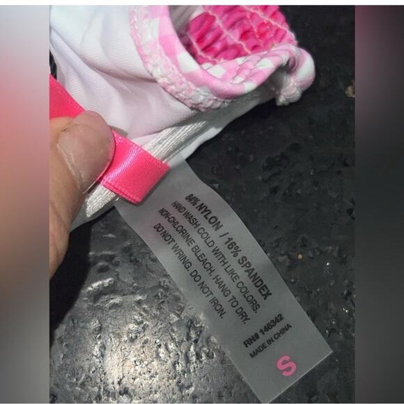 NEW BETSEY JOHNSON LOVE ALWAYS PRINT WHITE PINK ROSES ONE PEICE SWIMSUIT SZ M - Picture 11 of 13